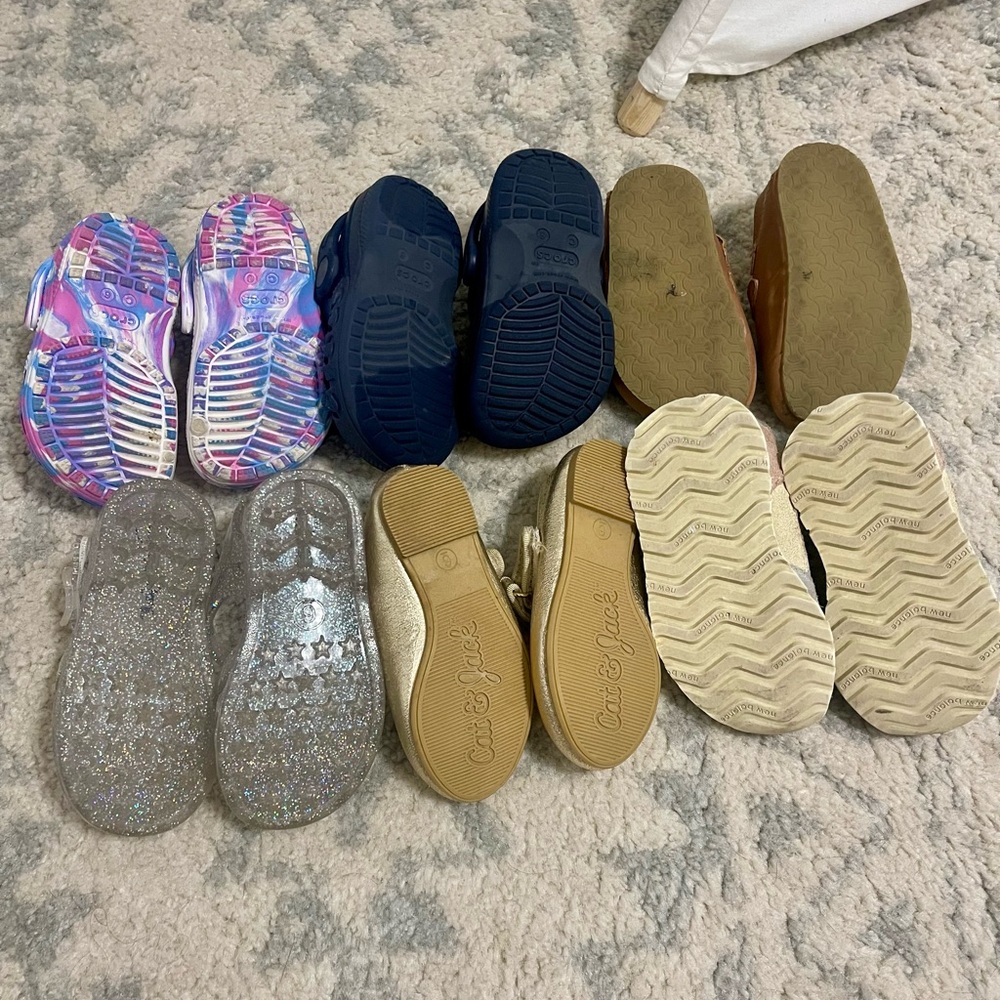 Gold Mary Jane Kids Shoes - Picture 2 of 6